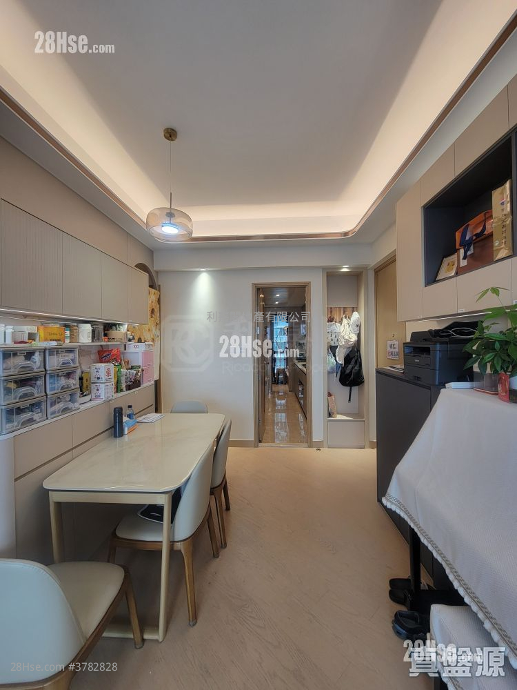 Grand Victoria Sell 3 Bedrooms , 3 Bathrooms 797 ft²