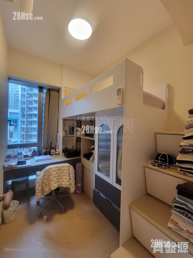 Grand Victoria Sell 3 Bedrooms , 3 Bathrooms 797 ft²