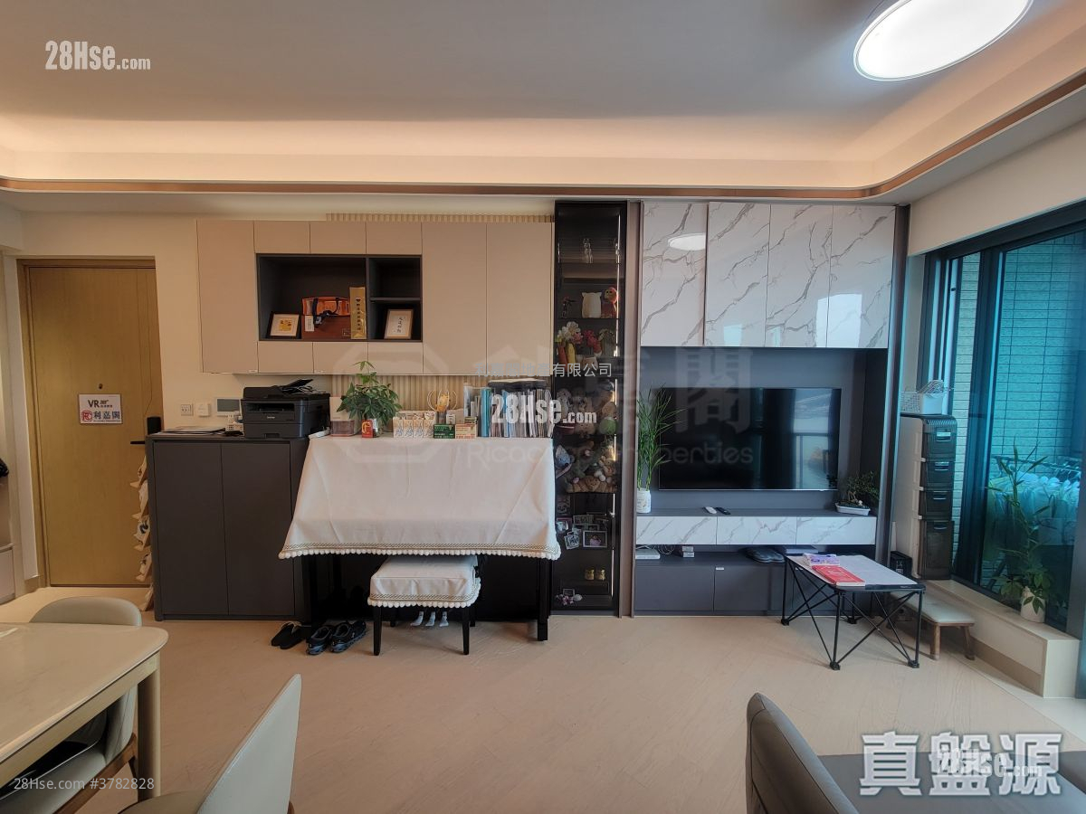 Grand Victoria Sell 3 Bedrooms , 3 Bathrooms 797 ft²