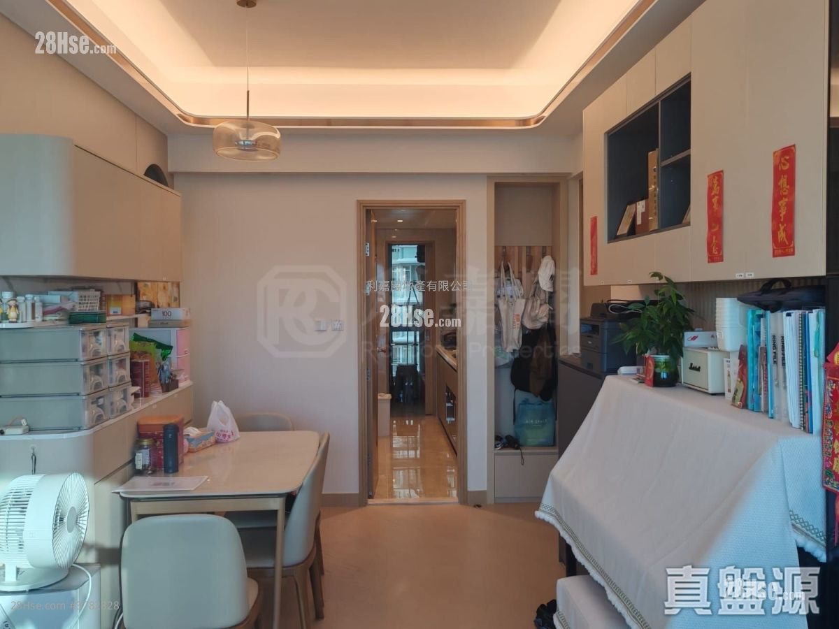 Grand Victoria Sell 3 Bedrooms , 3 Bathrooms 797 ft²