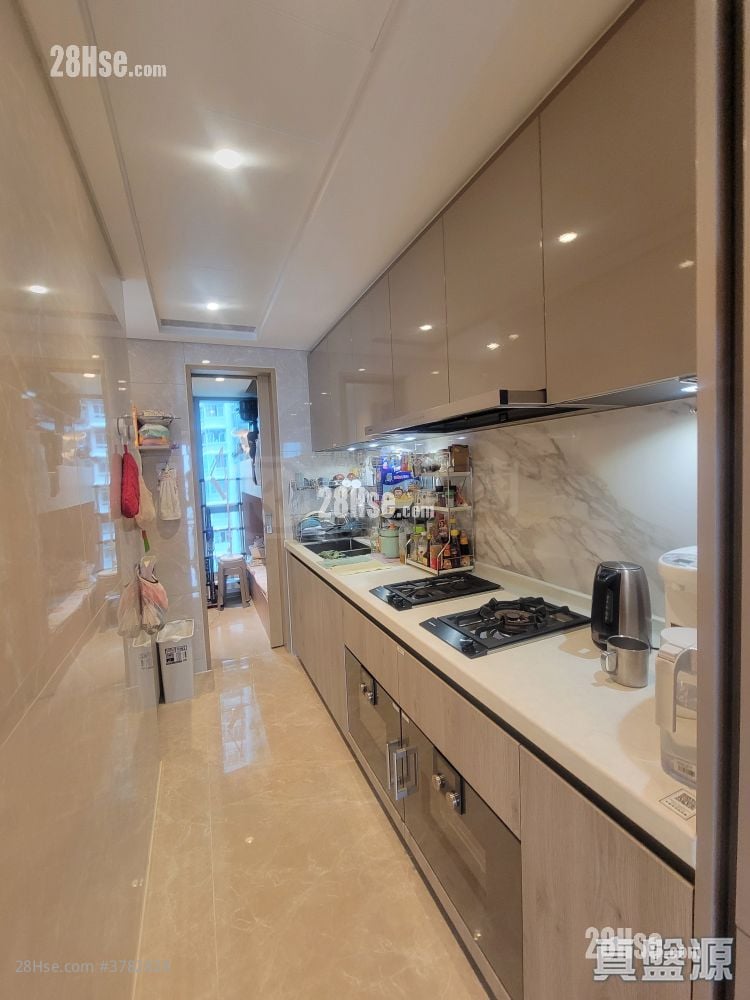 Grand Victoria Sell 3 Bedrooms , 3 Bathrooms 797 ft²