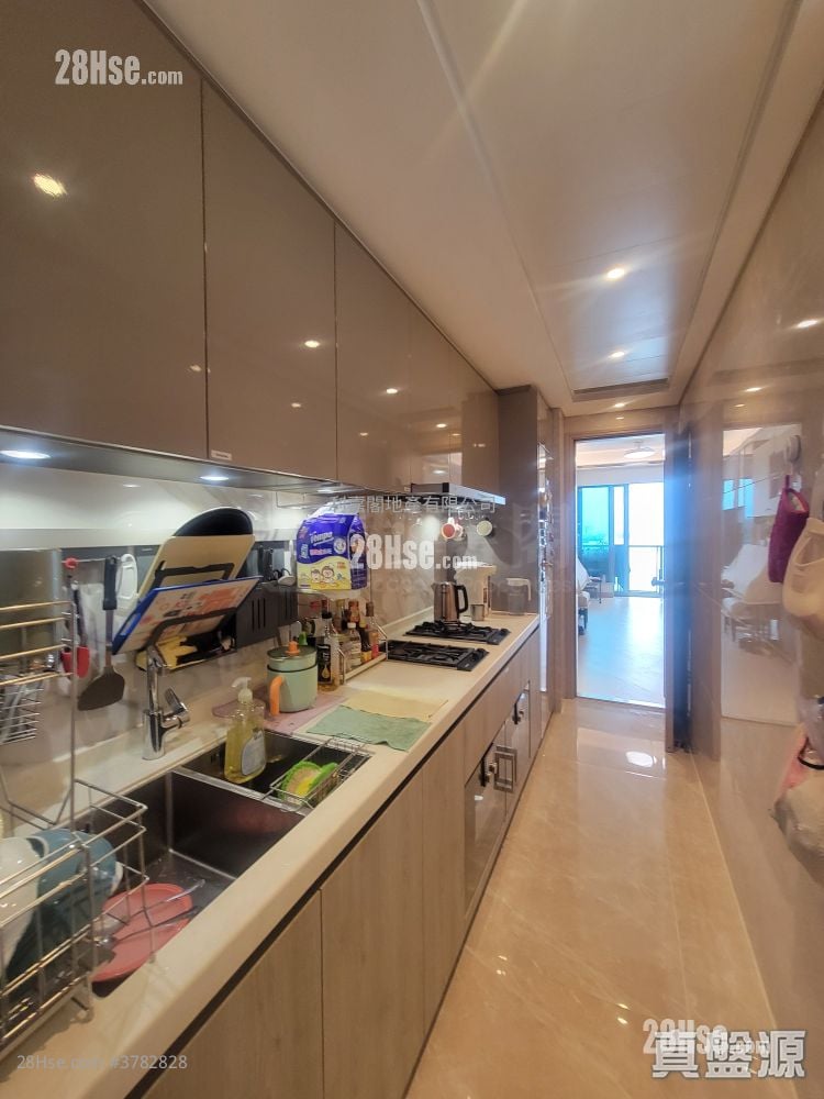 Grand Victoria Sell 3 Bedrooms , 3 Bathrooms 797 ft²