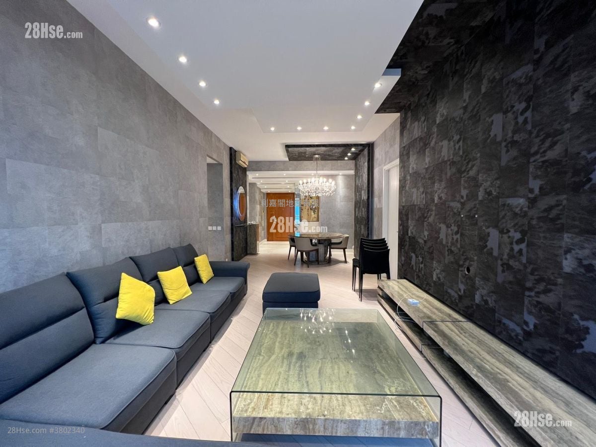 The Masterpiece Rental 3 Bedrooms , 2 Bathrooms 1,466 ft²