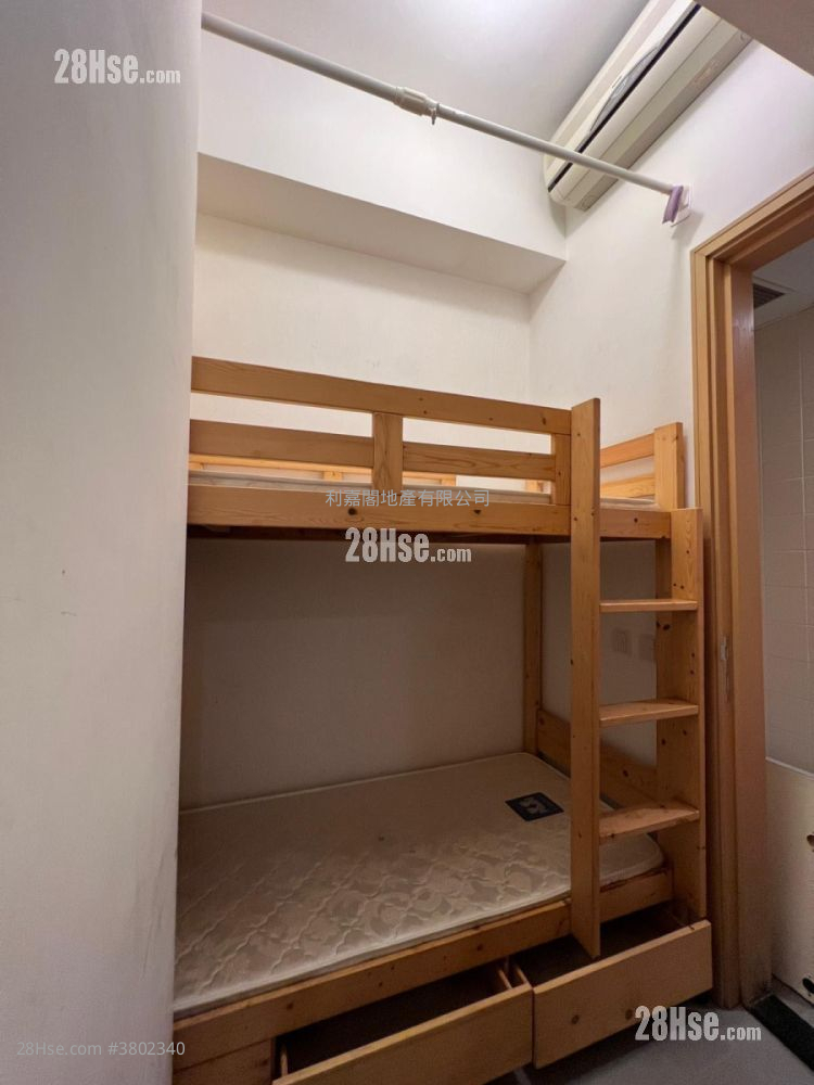 The Masterpiece Rental 3 Bedrooms , 2 Bathrooms 1,466 ft²