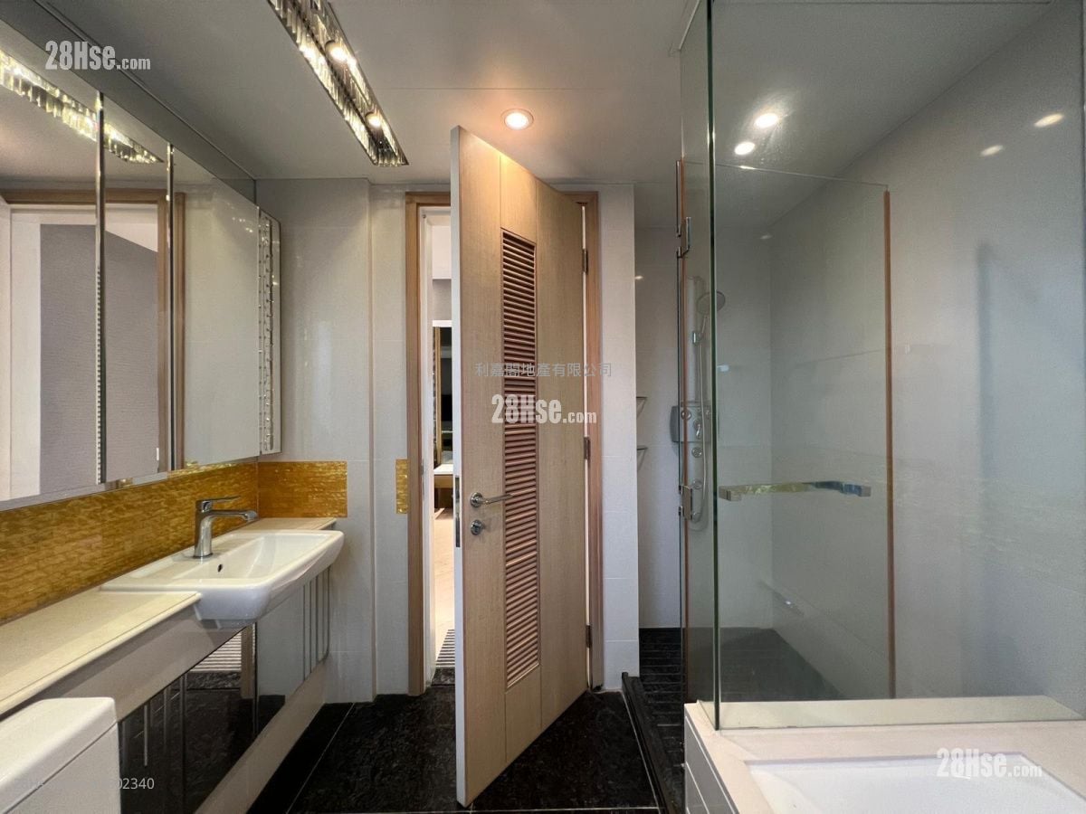 The Masterpiece Rental 3 Bedrooms , 2 Bathrooms 1,466 ft²