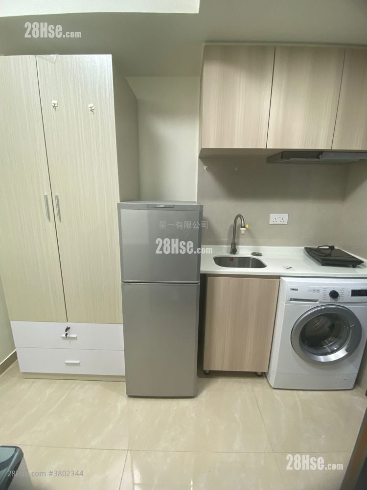 Po Foo Building Rental Studio , 1 Bathroom 140 ft²