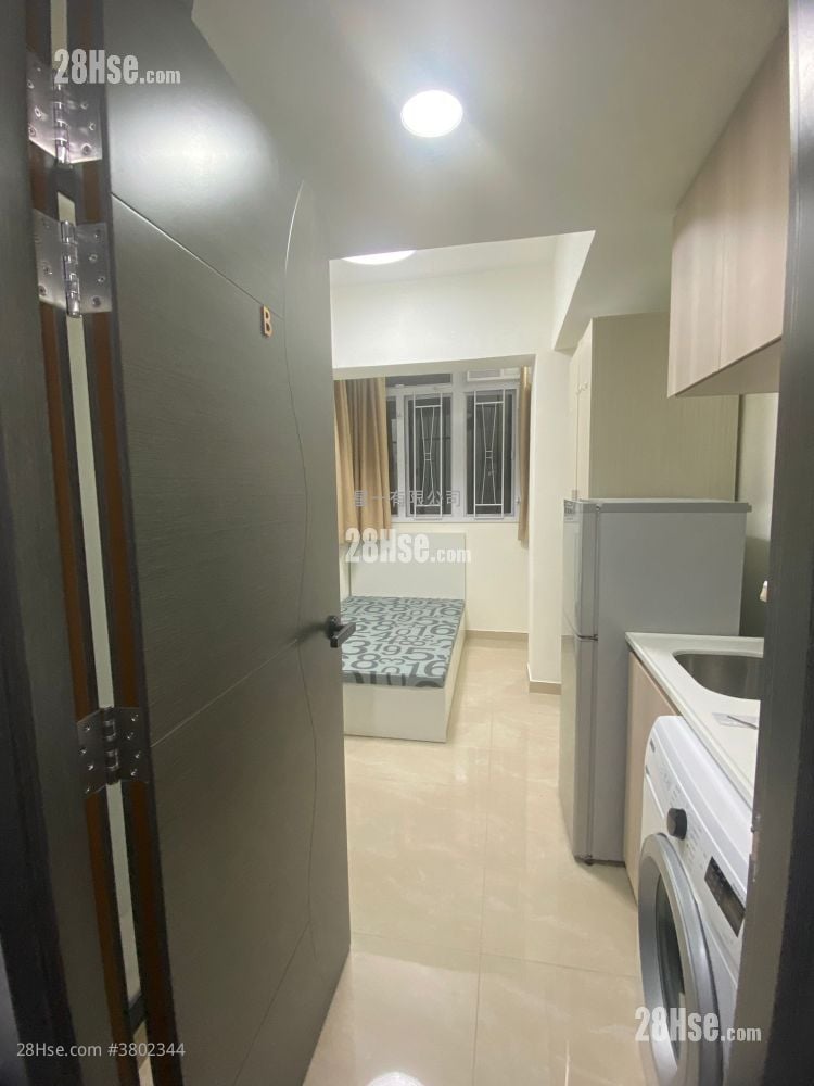 Po Foo Building Rental Studio , 1 Bathroom 140 ft²