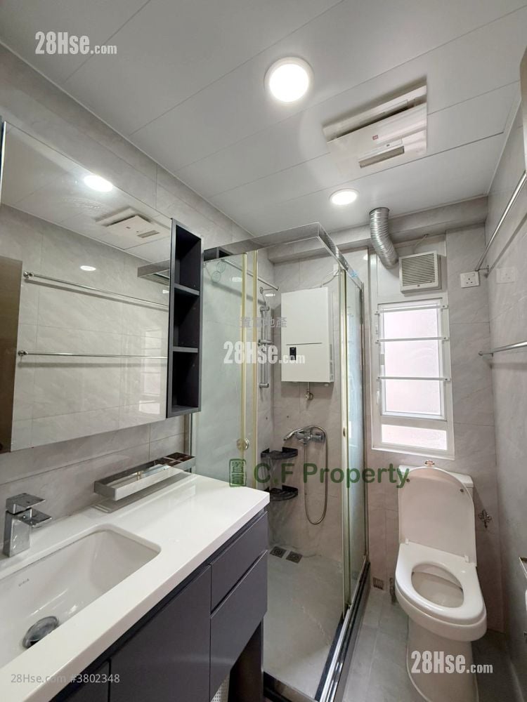 Kwai Fong Terrace Sell 3 Bedrooms , 1 Bathroom 473 ft²