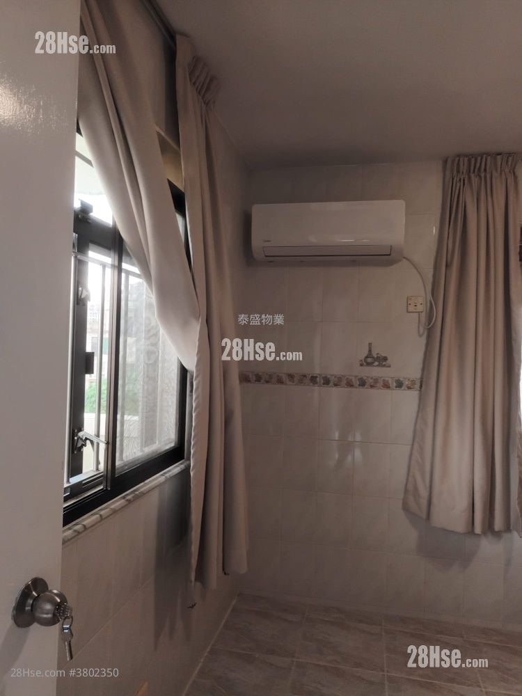 Village Rental 3 Bedrooms , 1 Bathroom