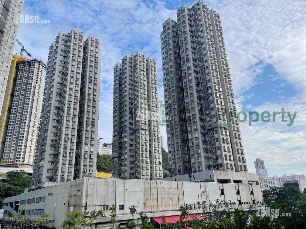 Kwai Fong Terrace Sell 3 Bedrooms , 1 Bathroom 473 ft²