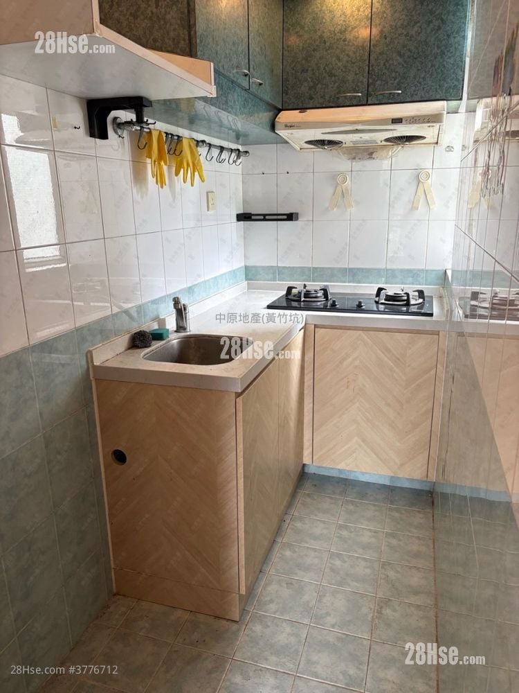 Billion Court Sell 2 Bedrooms , 1 Bathroom 370 ft²