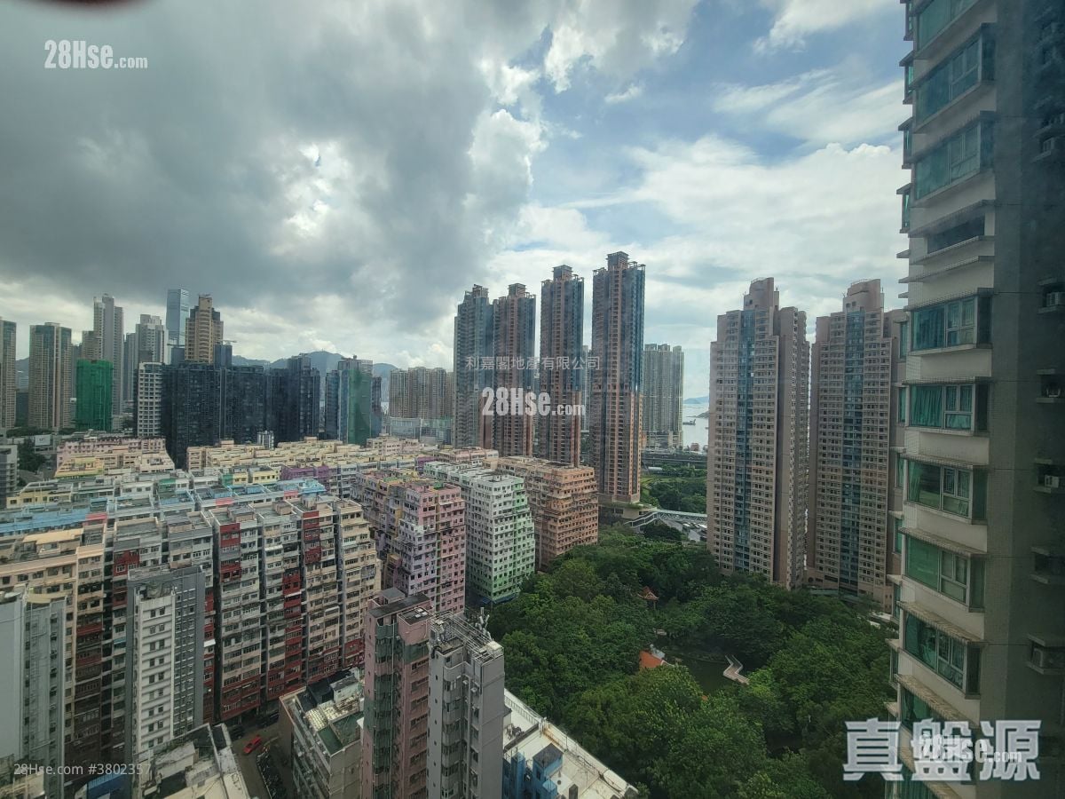 Metro Harbour View Sell 2 Bedrooms 348 ft²