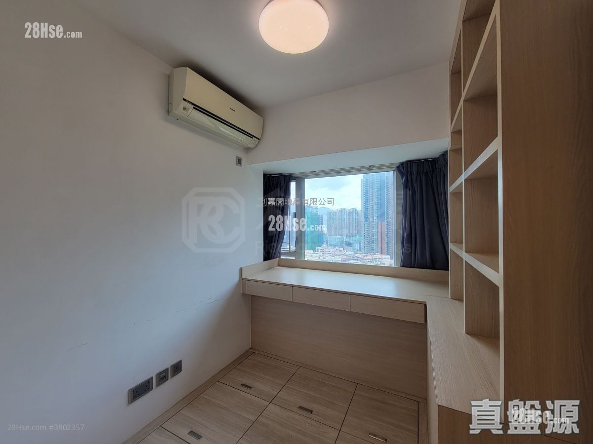 Metro Harbour View Sell 2 Bedrooms 348 ft²