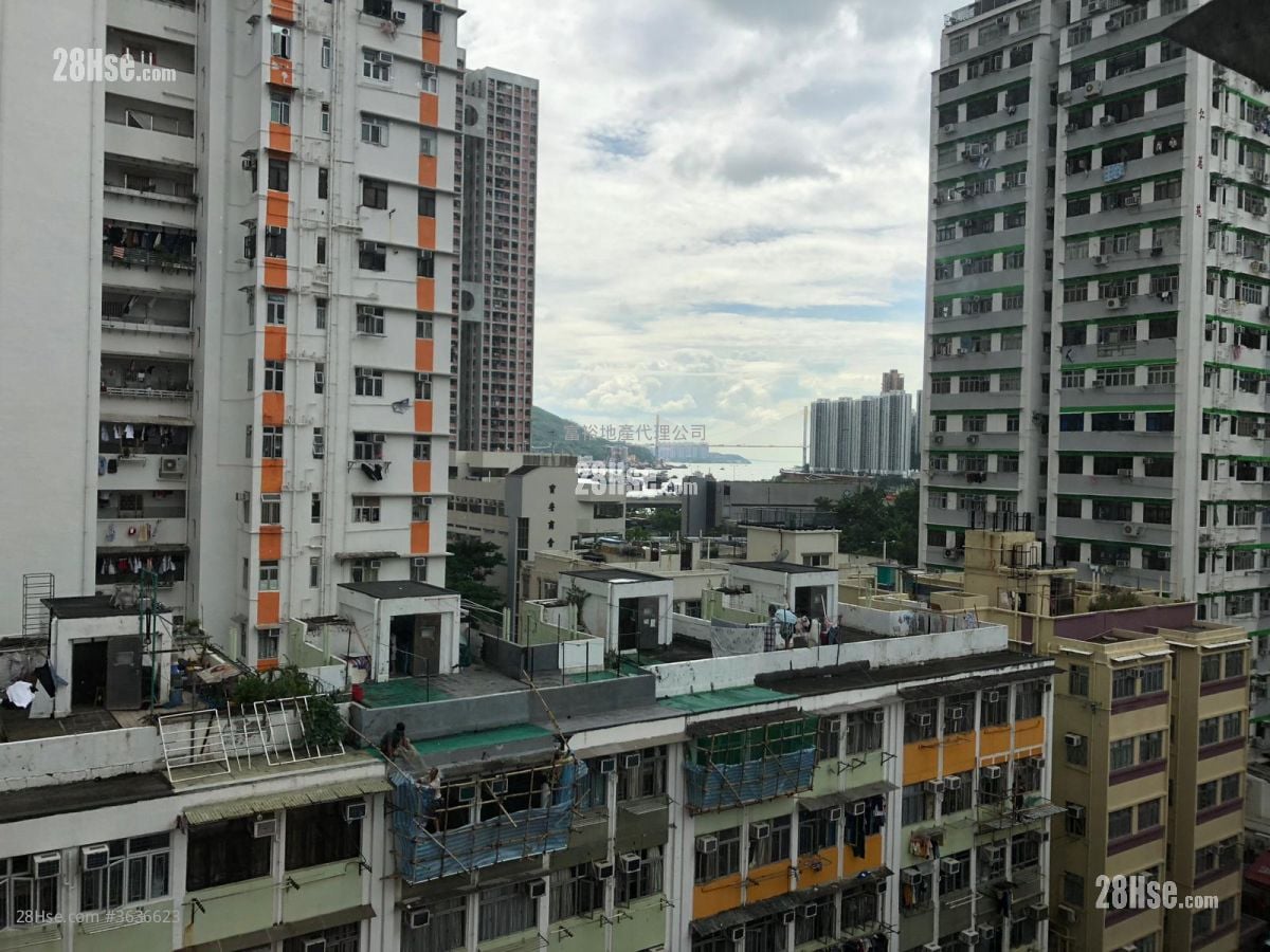 Kam Shing Building Sell 2 Bedrooms 353 ft²