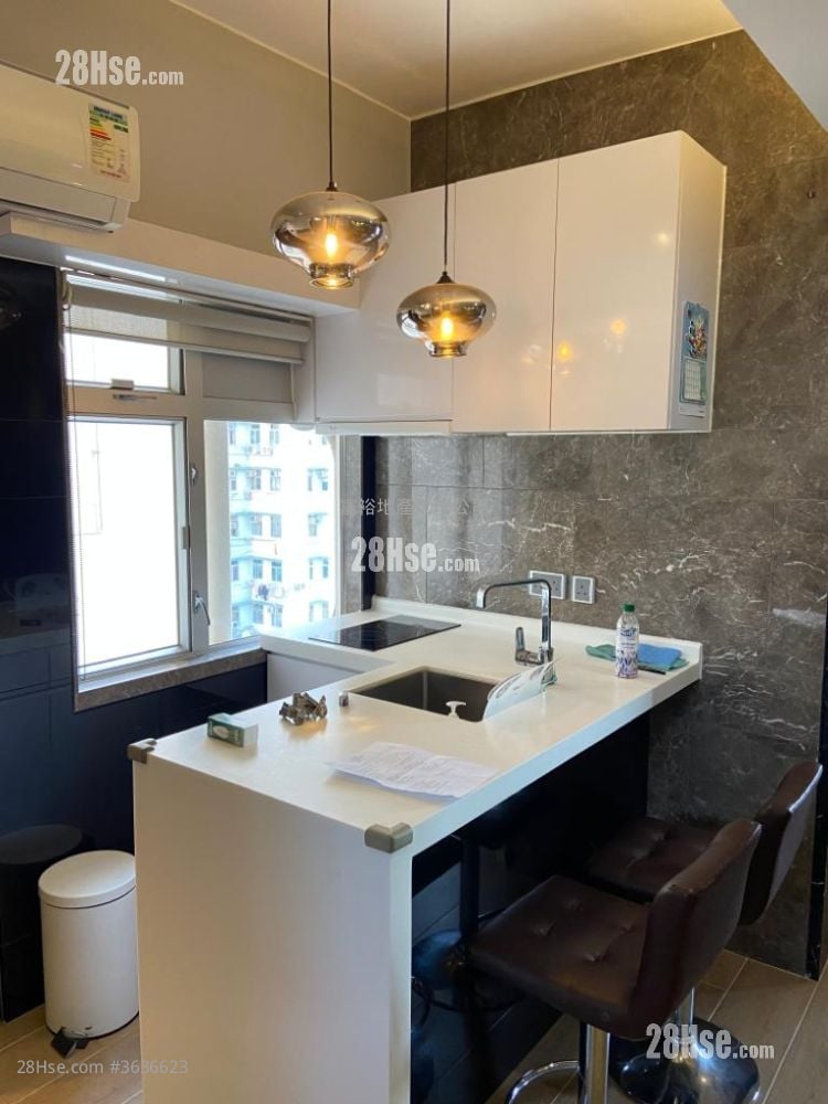 Kam Shing Building Sell 2 Bedrooms 353 ft²