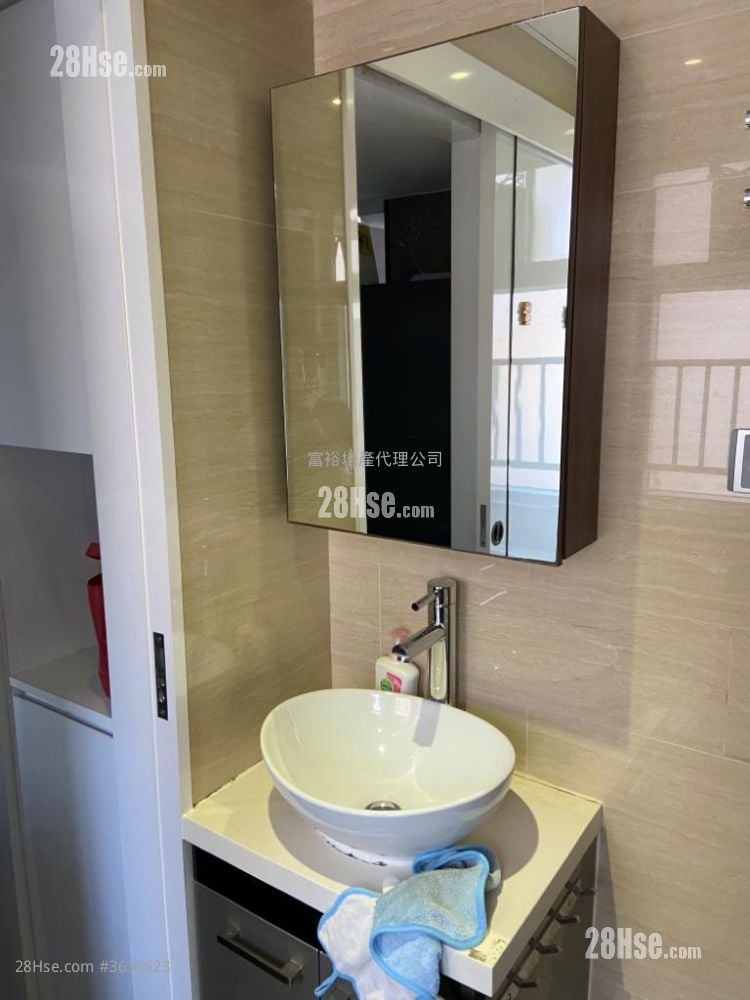 Kam Shing Building Sell 2 Bedrooms 353 ft²