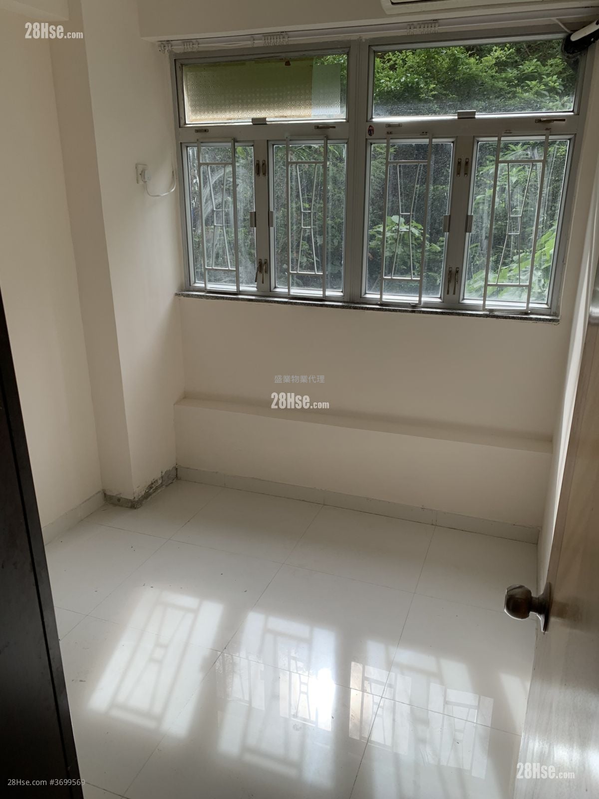 仁乐大厦 租盘 1 房 , 1 浴室 290 平方尺