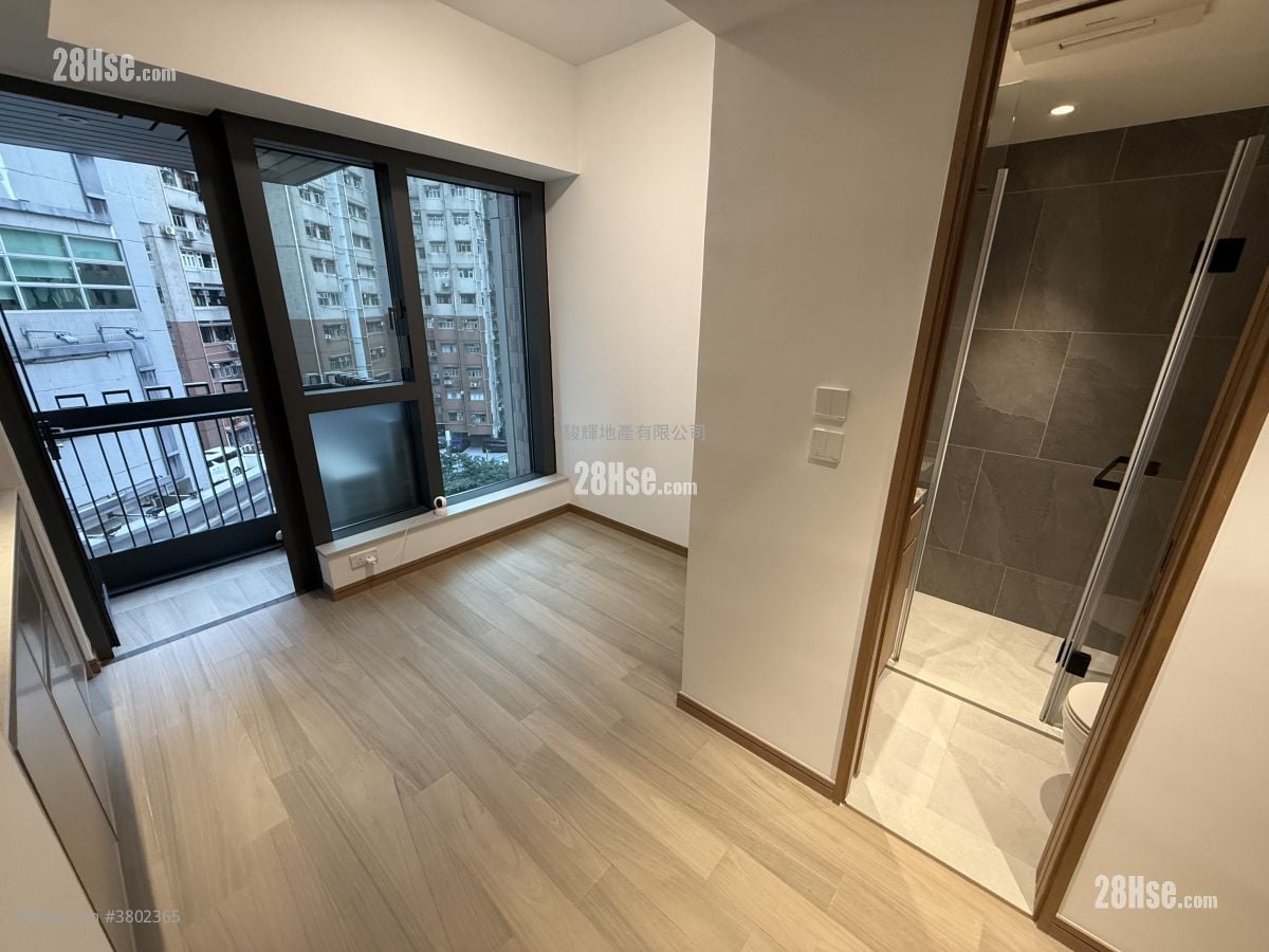 Uptify Sell Studio , 1 Bathroom 172 ft²