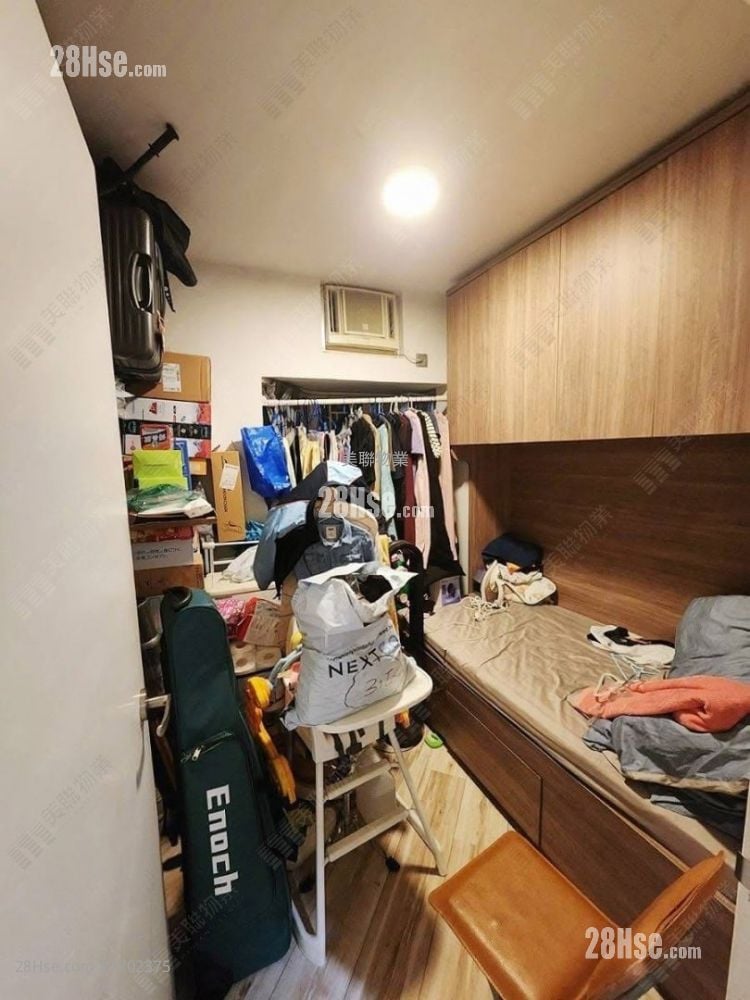 Waterside Plaza Sell 3 Bedrooms 572 ft²