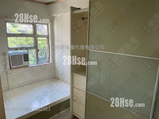Yuet Lai Court Sell 2 Bedrooms , 1 Bathroom 421 ft²