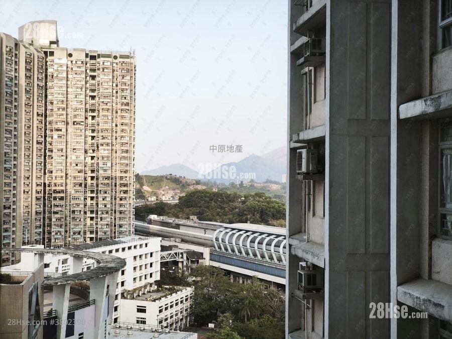 Tin Shing Court Sell 2 Bedrooms 539 ft²