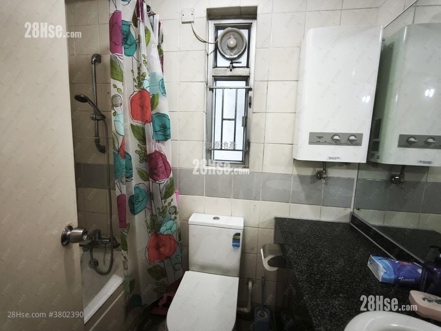 Tin Shing Court Sell 2 Bedrooms 539 ft²