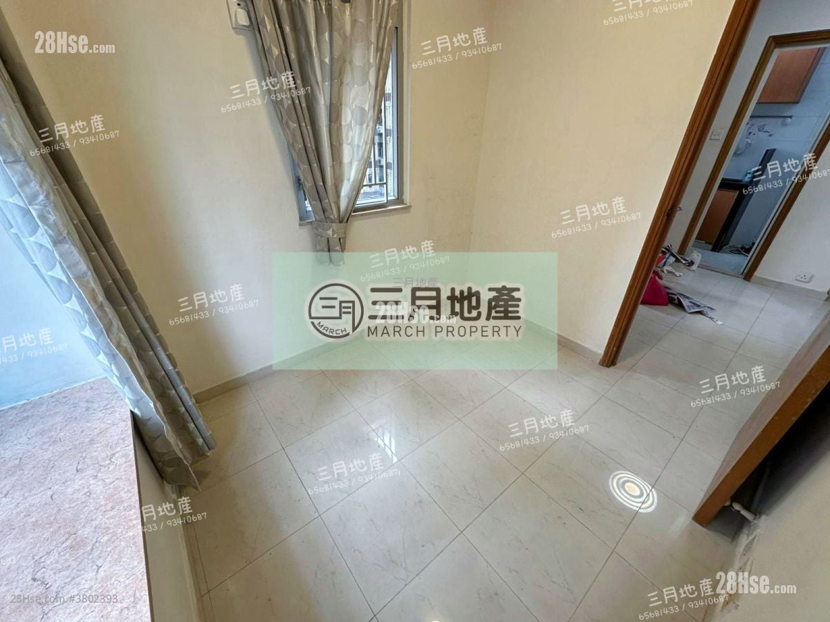 bedroom 2: Hung Wai Building Rental 2 Bedrooms , 1 Bathroom 305 ft²