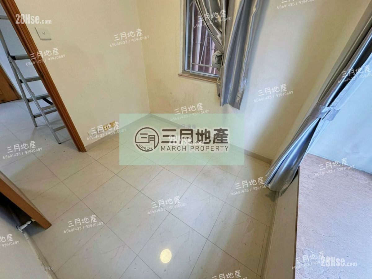 bedroom 1: Hung Wai Building Rental 2 Bedrooms , 1 Bathroom 305 ft²