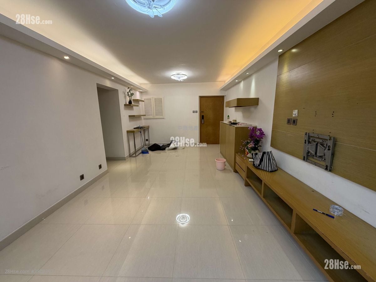 富豪花园 售盘 3 房 , 2 浴室 831 平方尺