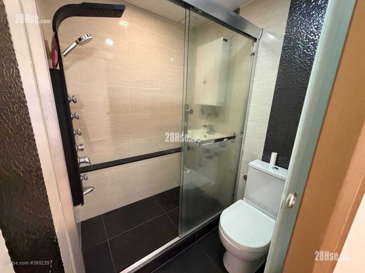 富豪花园 售盘 3 房 , 2 浴室 831 平方尺