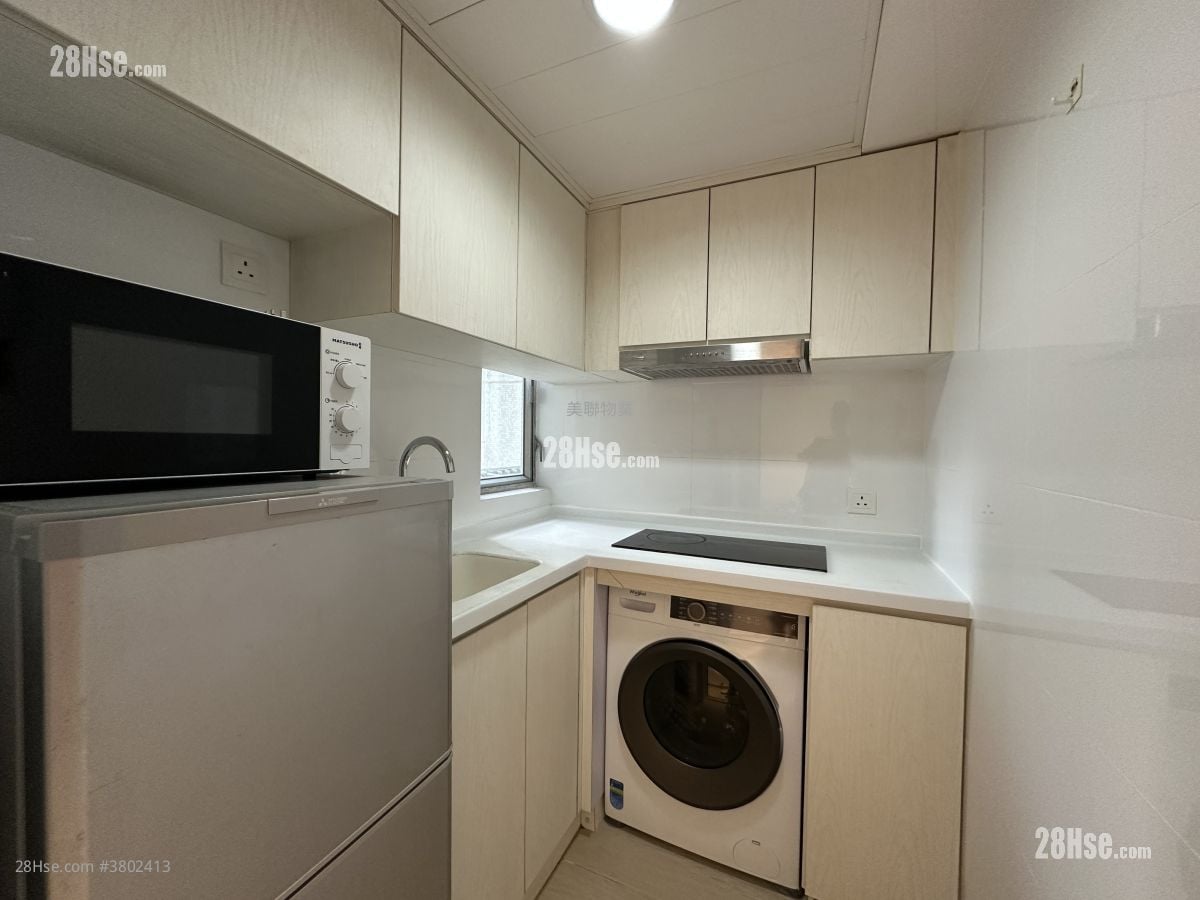 kitchen: City One Shatin Sell 2 Bedrooms 304 ft²