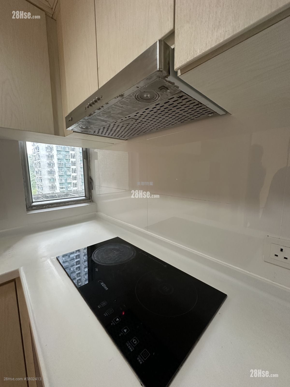 kitchen: City One Shatin Sell 2 Bedrooms 304 ft²