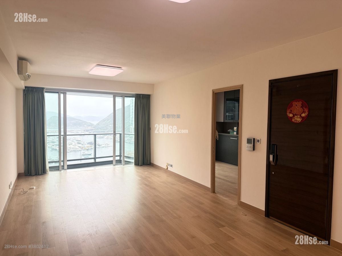 Marinella Sell 3 Bedrooms 1,268 ft²