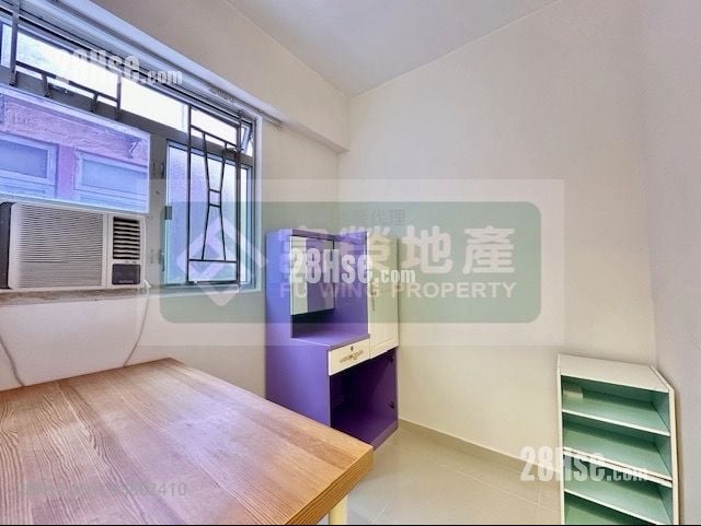 Cheong Fai Mansion Rental 2 Bedrooms , 1 Bathroom 269 ft²