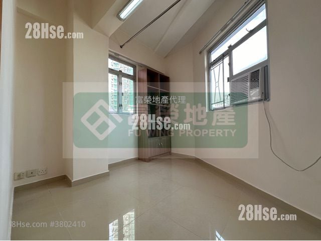 Cheong Fai Mansion Rental 2 Bedrooms , 1 Bathroom 269 ft²