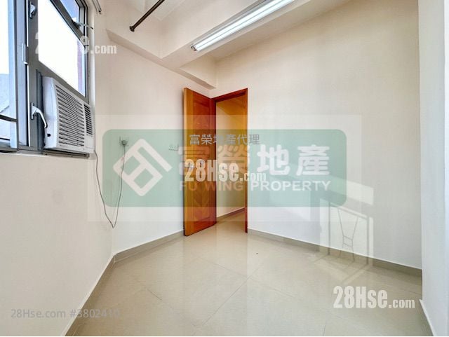Cheong Fai Mansion Rental 2 Bedrooms , 1 Bathroom 269 ft²