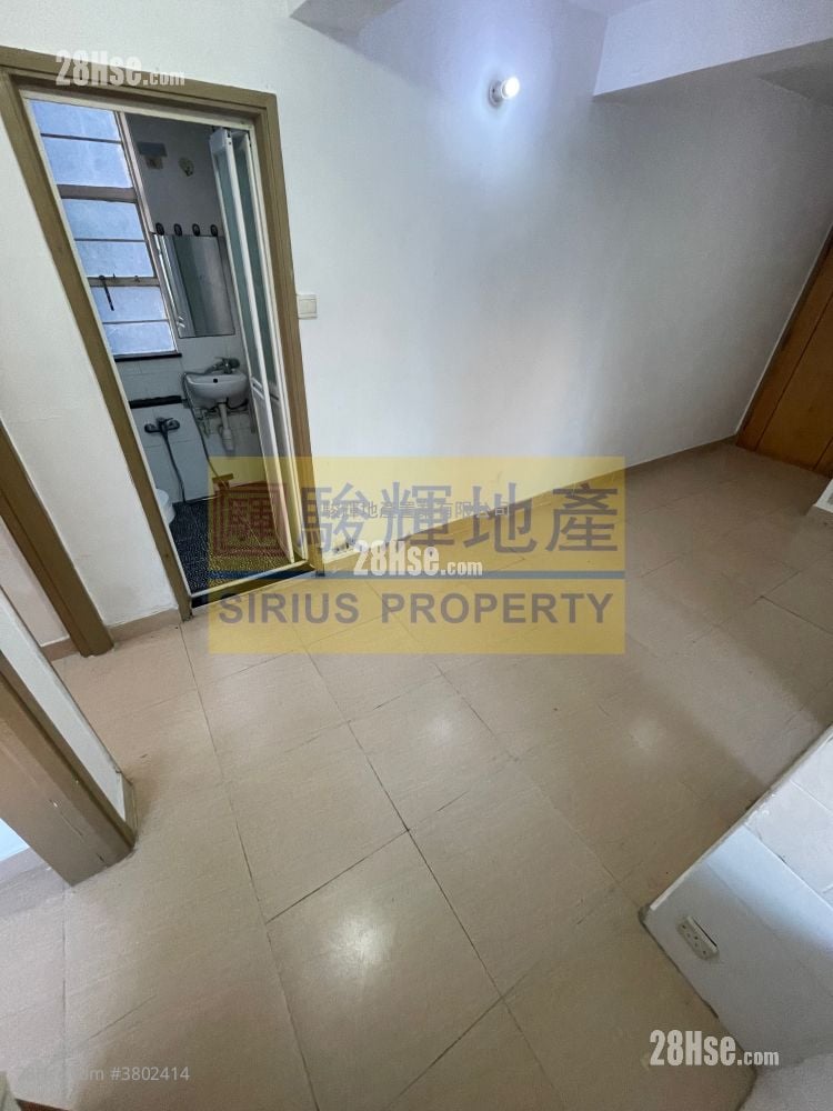 King Wang Heights Sell 2 Bedrooms , 1 Bathroom 309 ft²