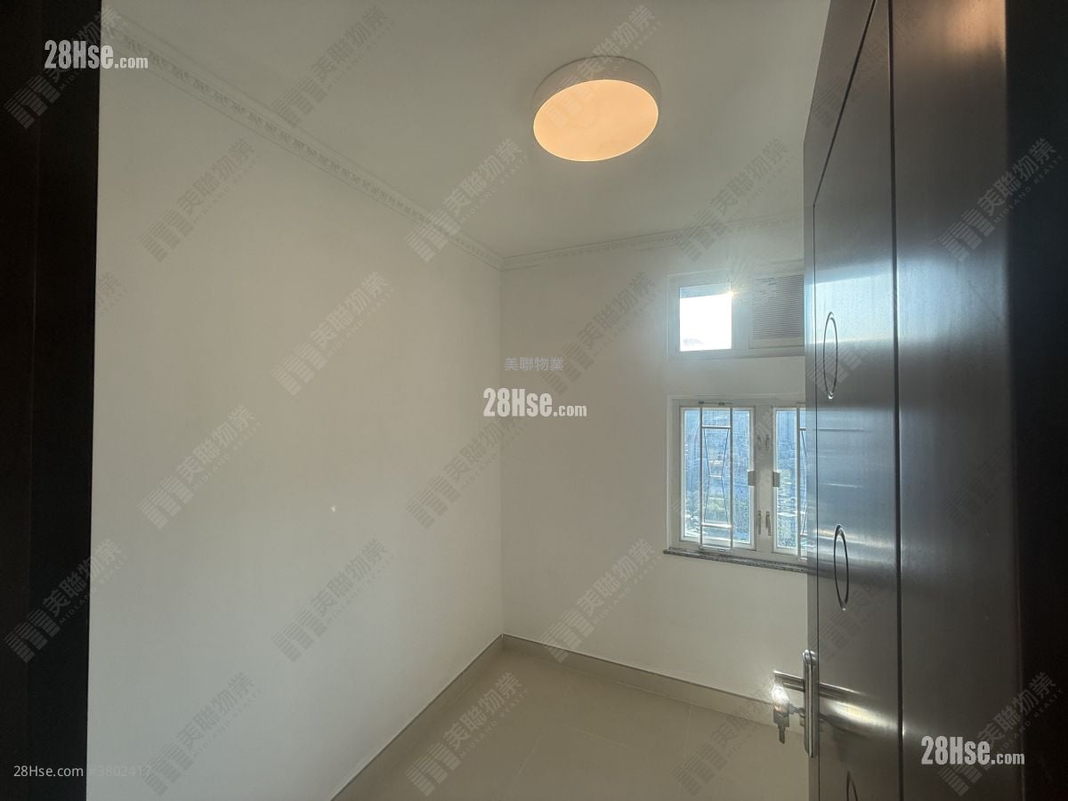 兆康苑 售盘 2 房 429 平方尺