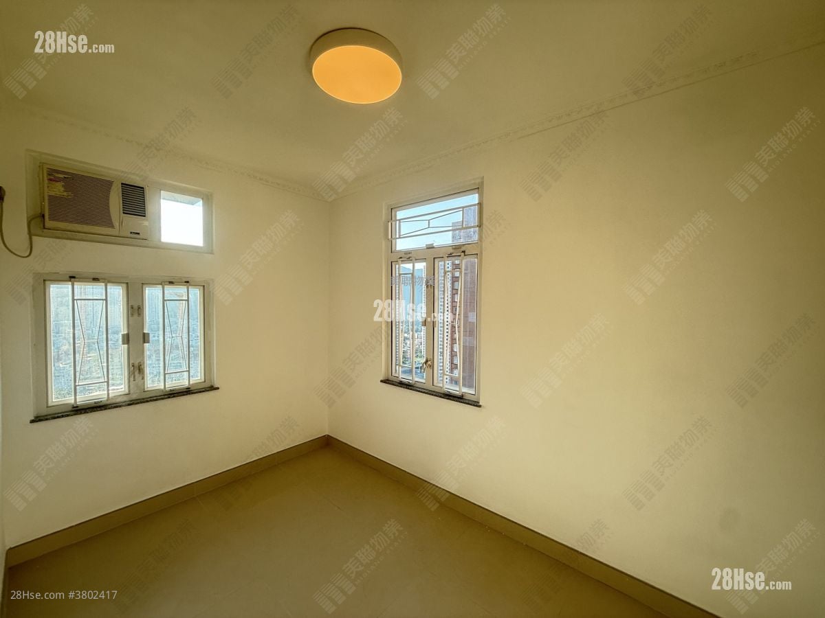 兆康苑 售盘 2 房 429 平方尺