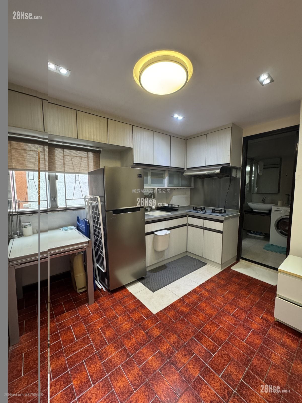 Sun Fat Building Rental 1 Bedroom , 1 Bathroom 369 ft²