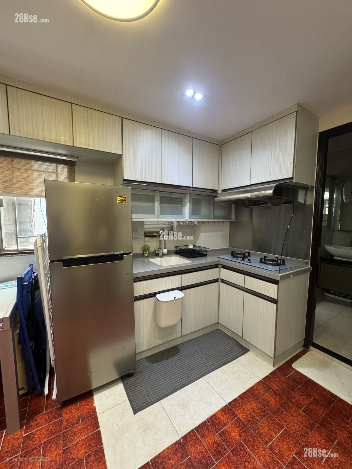 Sun Fat Building Rental 1 Bedroom , 1 Bathroom 369 ft²