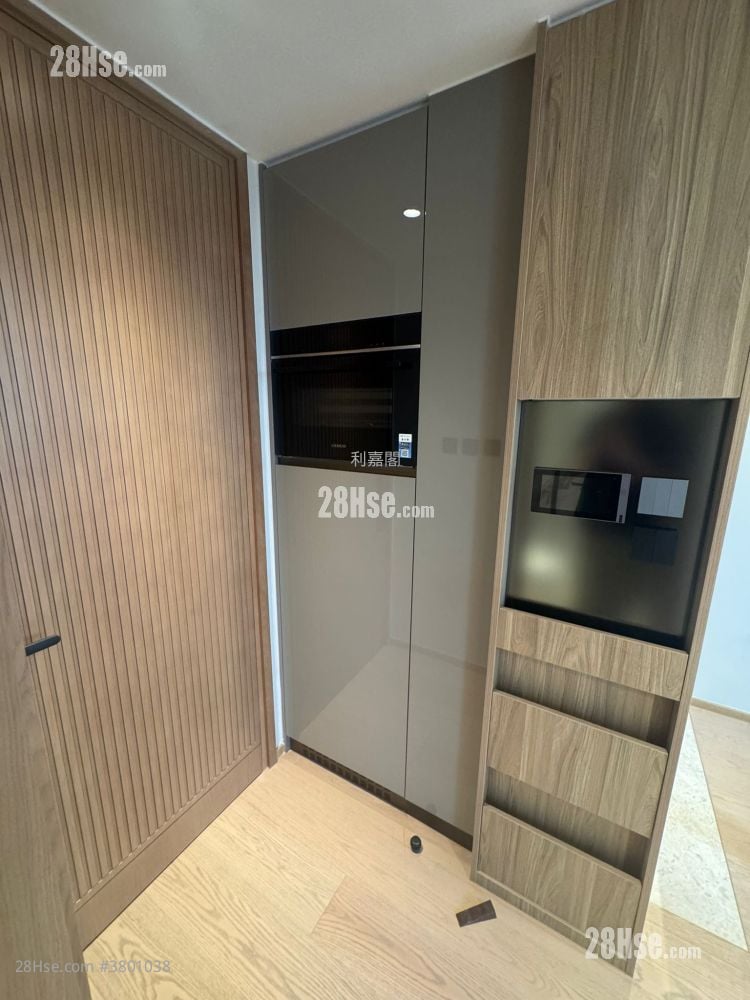 高临 售盘 1 房 , 1 浴室 272 平方尺