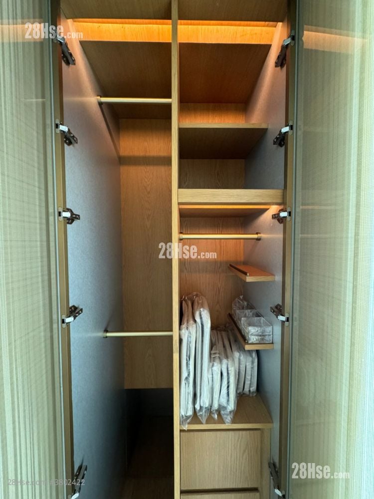 The Holborn Rental 1 Bedroom , 1 Bathroom 256 ft²