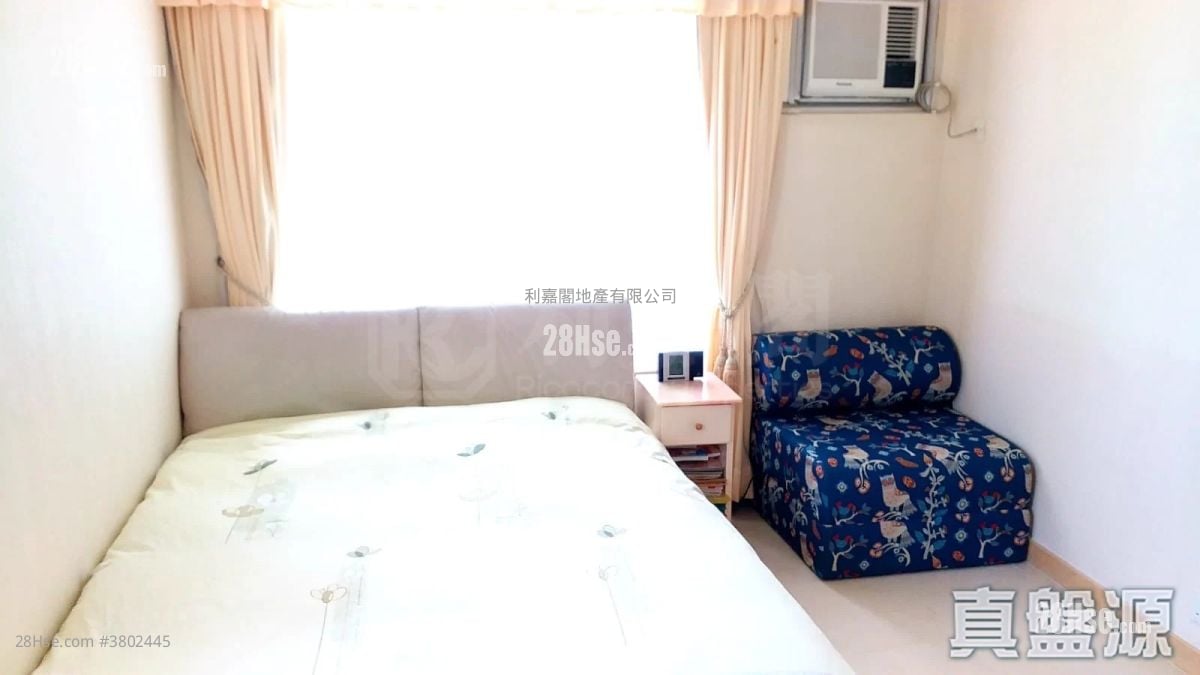 Conduit Tower Sell 3 Bedrooms , 2 Bathrooms 705 ft²