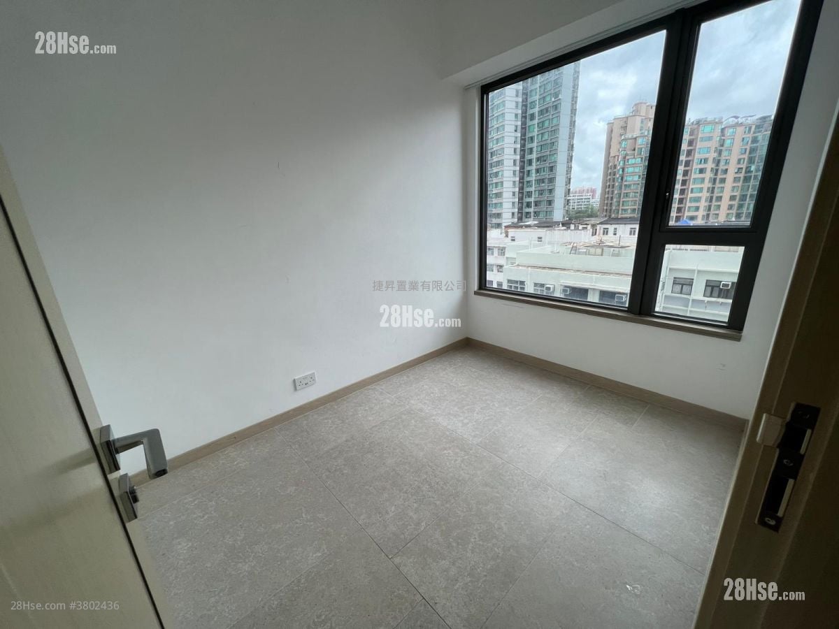 Downtown 38 售盘 1 房 , 1 浴室 301 平方尺