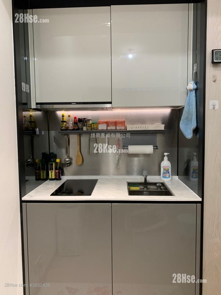 Downtown 38 售盘 1 房 , 1 浴室 301 平方尺