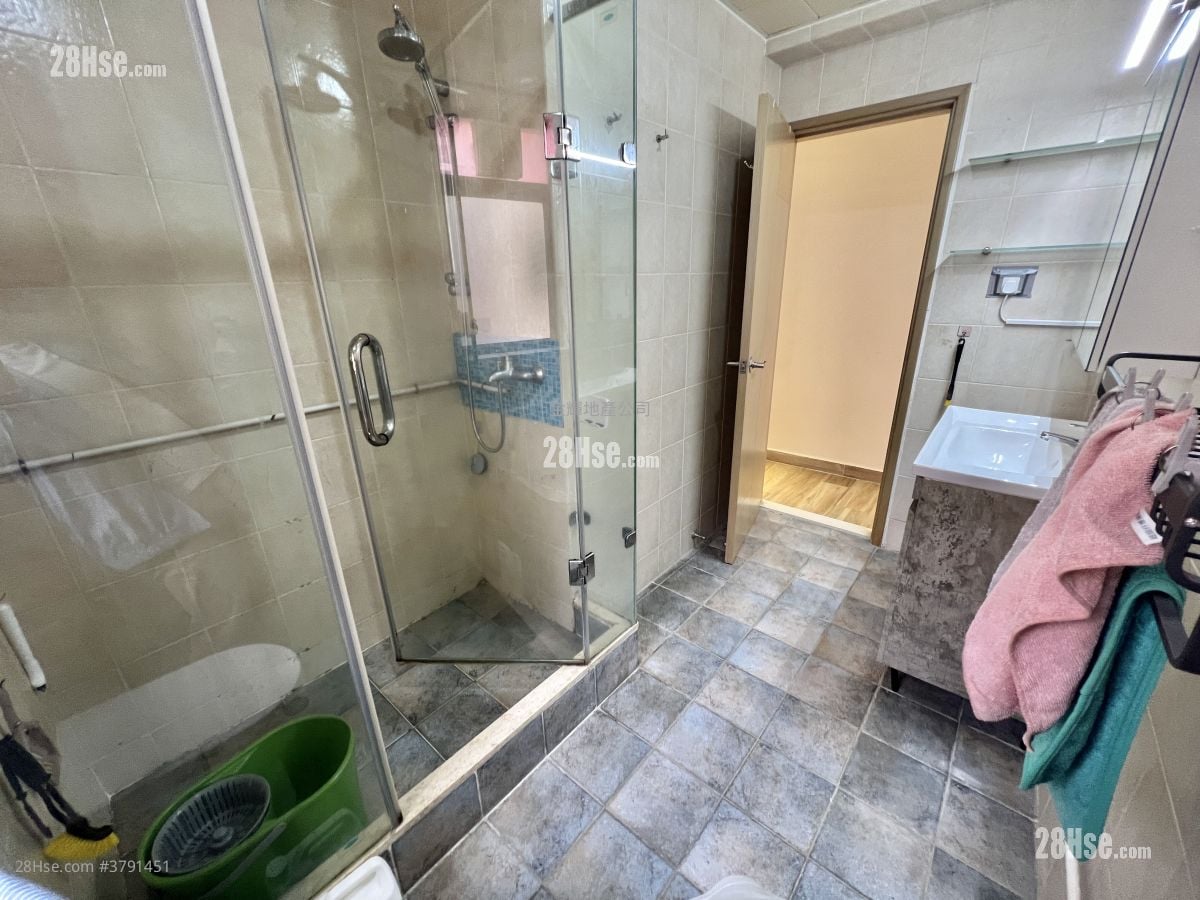 Dragon Villa Rental 2 Bedrooms , 1 Bathroom 1,342 ft²