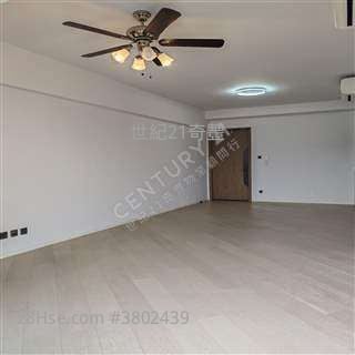 傲泷 租盘 3 房 , 2 浴室 906 平方尺