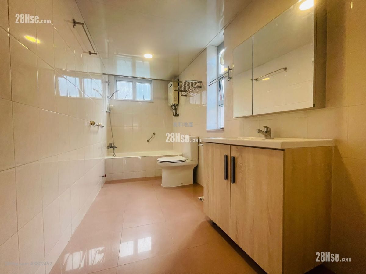 Everwell Garden Sell 4 Bedrooms , 2 Bathrooms 1,615 ft²