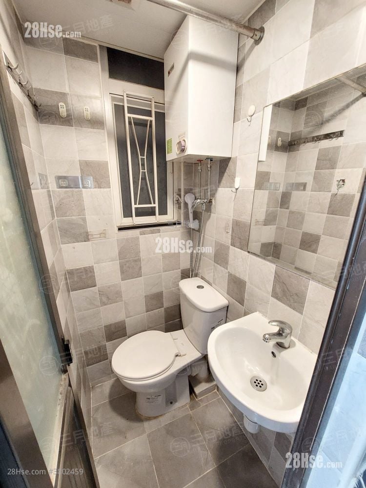 9-23 Hak Po Street Sell 4 Bedrooms , 4 Bathrooms 618 ft²